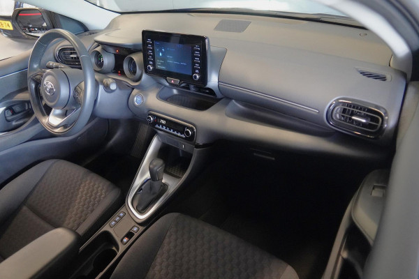 Toyota Yaris 1.5 Hybrid Dynamic / 1e Eigenaar / 50dkm NAP / Camera / Climate Control / Cruise / NL-Auto