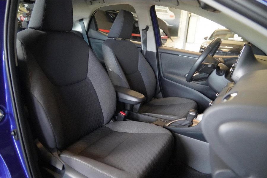 Toyota Yaris 1.5 Hybrid Dynamic / 1e Eigenaar / 50dkm NAP / Camera / Climate Control / Cruise / NL-Auto