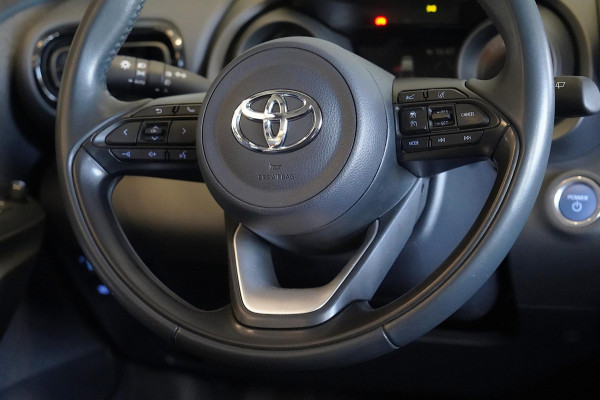 Toyota Yaris 1.5 Hybrid Dynamic / 1e Eigenaar / 50dkm NAP / Camera / Climate Control / Cruise / NL-Auto