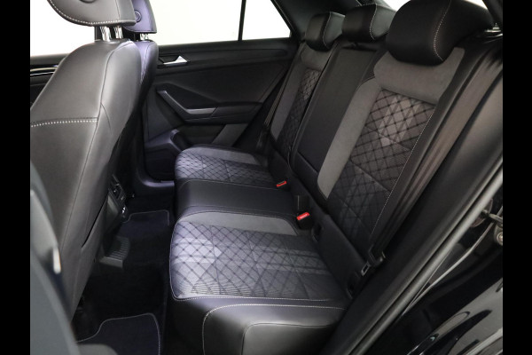 Volkswagen T-Roc 1.5 TSI R-Line 150 pk Automaat DSG) | Verlengde garantie | Navigatie via App | Parkeersensoren (Park assist) | Acteruitrijcamera | Black Style pakket | R-Line |