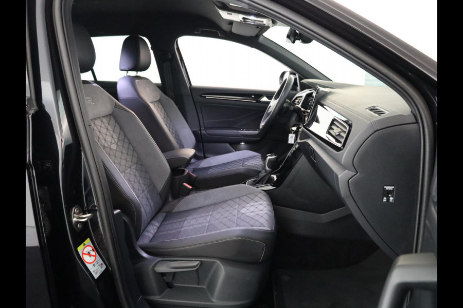 Volkswagen T-Roc 1.5 TSI R-Line 150 pk Automaat DSG) | Verlengde garantie | Navigatie via App | Parkeersensoren (Park assist) | Acteruitrijcamera | Black Style pakket | R-Line |