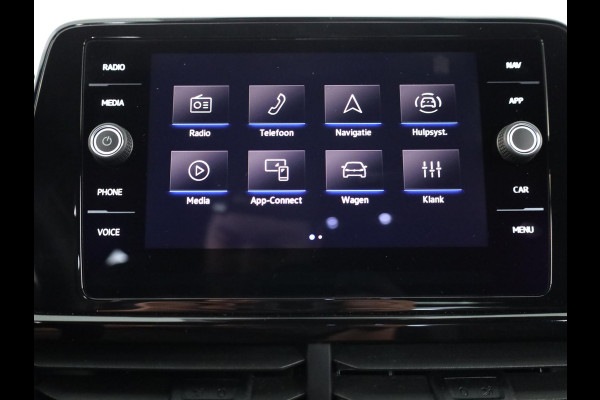 Volkswagen T-Roc 1.5 TSI R-Line 150 pk Automaat DSG) | Verlengde garantie | Navigatie via App | Parkeersensoren (Park assist) | Acteruitrijcamera | Black Style pakket | R-Line |