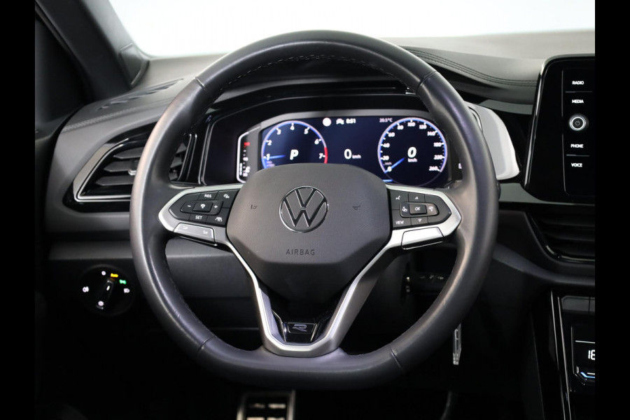 Volkswagen T-Roc 1.5 TSI R-Line 150 pk Automaat DSG) | Verlengde garantie | Navigatie via App | Parkeersensoren (Park assist) | Acteruitrijcamera | Black Style pakket | R-Line |