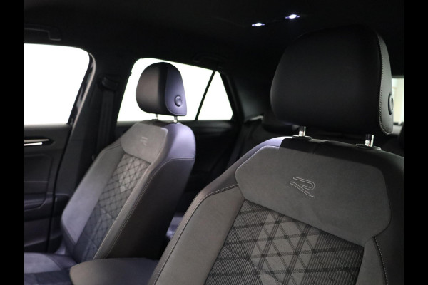 Volkswagen T-Roc 1.5 TSI R-Line 150 pk Automaat DSG) | Verlengde garantie | Navigatie via App | Parkeersensoren (Park assist) | Acteruitrijcamera | Black Style pakket | R-Line |