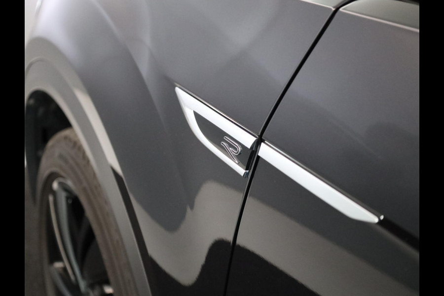 Volkswagen T-Roc 1.5 TSI R-Line 150 pk Automaat DSG) | Verlengde garantie | Navigatie via App | Parkeersensoren (Park assist) | Acteruitrijcamera | Black Style pakket | R-Line |