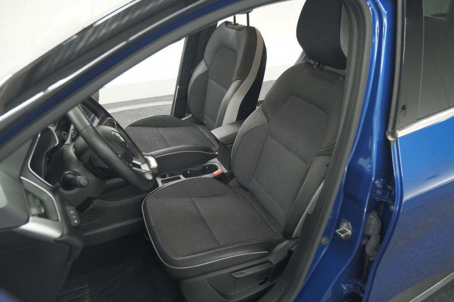 Renault Captur TCe 90 Techno | 360 Camera | Navigatie | 9.3 Inch Groot Scherm | Apple Carplay | Parkeersensoren