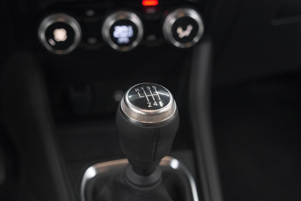 Renault Captur TCe 90 Techno | 360 Camera | Navigatie | 9.3 Inch Groot Scherm | Apple Carplay | Parkeersensoren