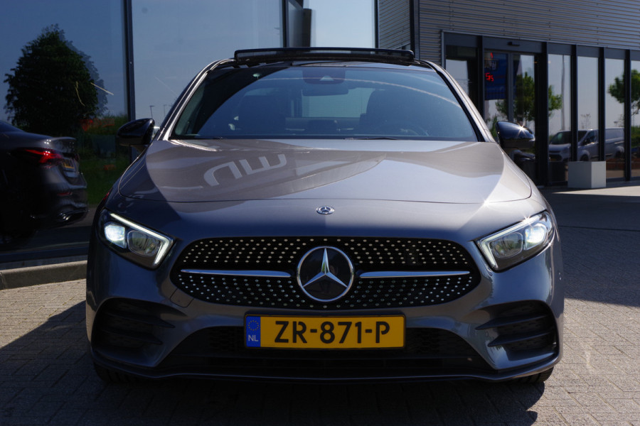 Mercedes-Benz A-Klasse 200 164 PK Automaat AMG-Line Business Solutions, Night-Pakket, Panoramadak, LED, Camera, Leder-Alcantara