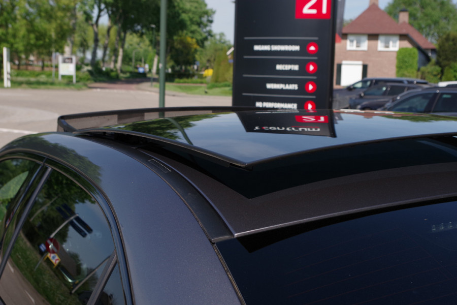 Mercedes-Benz A-Klasse 200 164 PK Automaat AMG-Line Business Solutions, Night-Pakket, Panoramadak, LED, Camera, Leder-Alcantara