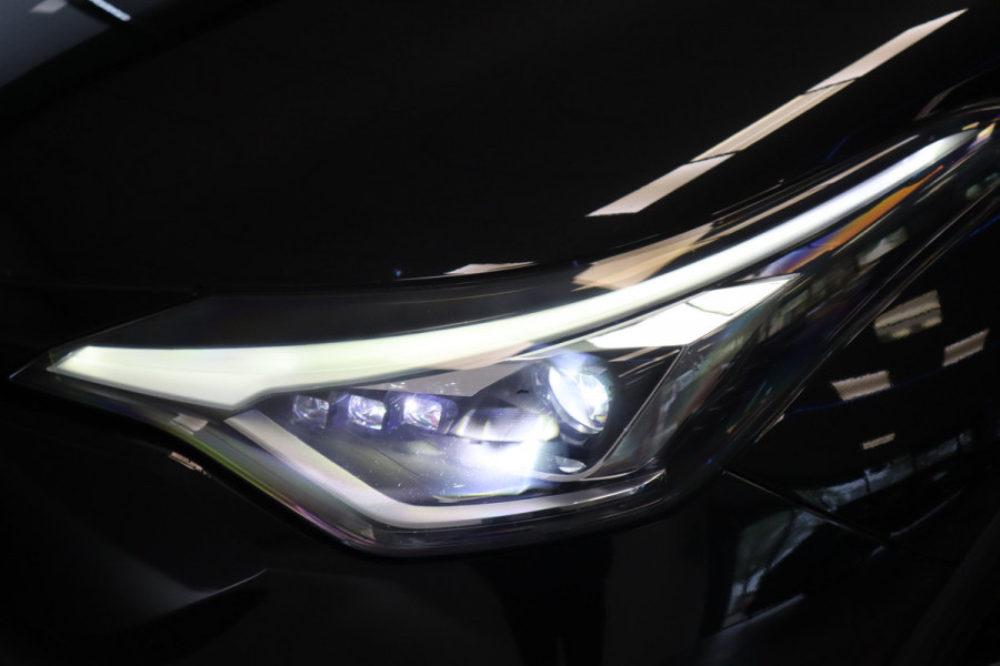 Toyota C-HR 2.0 Hybrid Executive Navigatie Cruise control 18LMV trekhaak DAB+