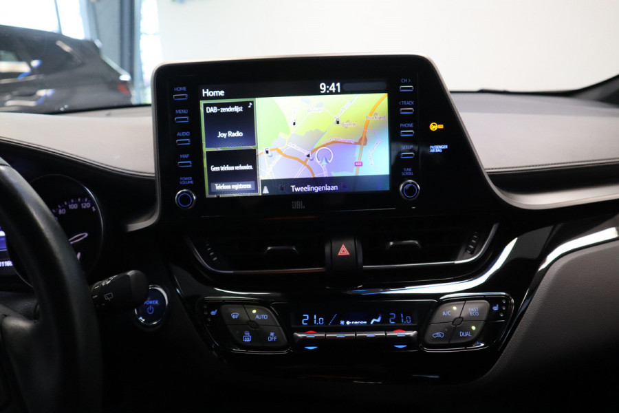 Toyota C-HR 2.0 Hybrid Executive Navigatie Cruise control 18LMV trekhaak DAB+