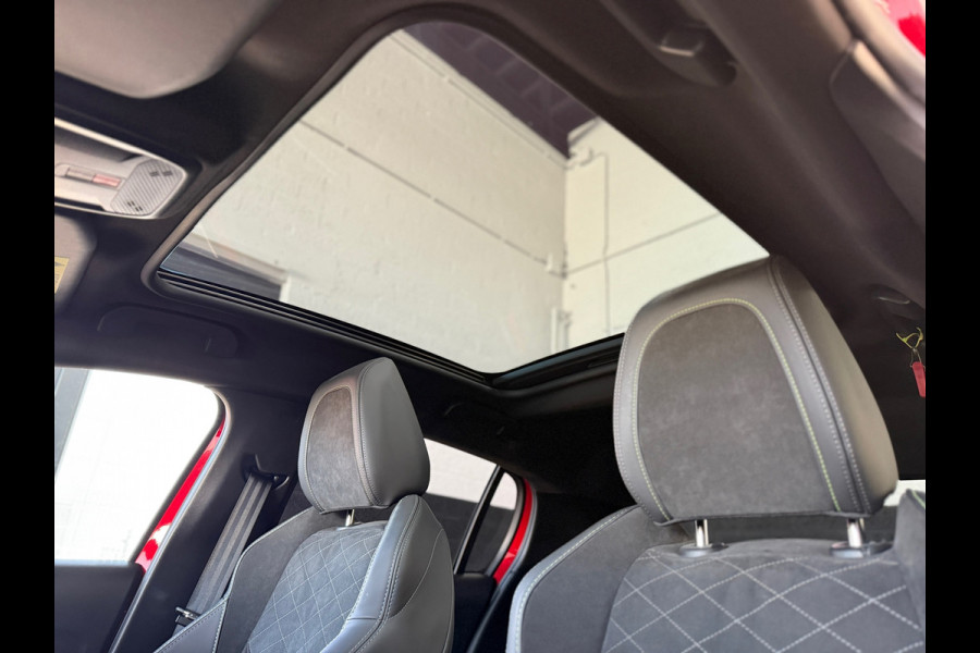 Peugeot 208 1.2 PureTech GT, Automaat, Pano, 3D cockpit, Nieuwstaat