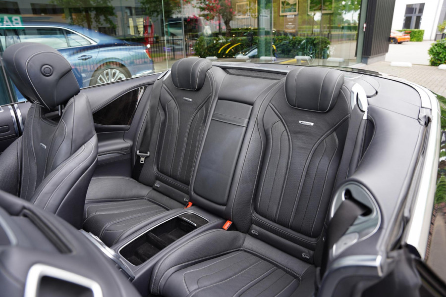 Mercedes-Benz S-Klasse 63 AMG Cabriolet 4-Matic Nachtzicht Burmester