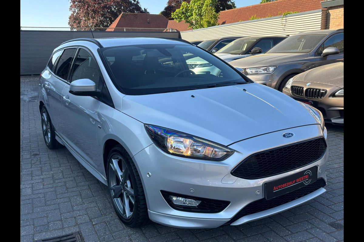 Ford FOCUS Wagon 1.5 ST-Line | Achteruitrijcamera | Trekhaak | SPORT | Climatronic airco | Sportvelgen | Navigatie / Multimedia | Ford FOCUS Wagon 1.5 ST-Line | Achteruitrijcamera | Trekhaak | SPORT | Climatronic airco | Sportvelgen | Navigatie / Multimedia |
