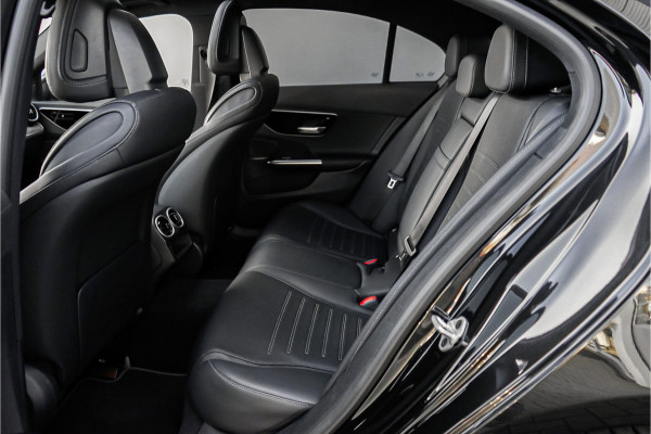 Mercedes-Benz C-Klasse 180 AMG Line Pano Night Leder 19"