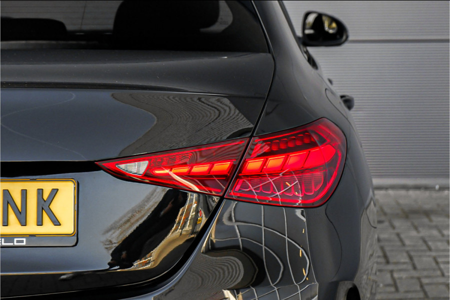 Mercedes-Benz C-Klasse 180 AMG Line Pano Night Leder 19"