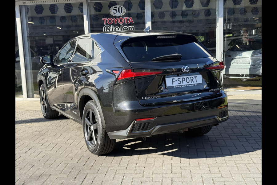 Lexus NX 300h AWD F Sport Line | Trekhaak, Panoramadak, Facelift, Leer, Stoelverwarming, Head up display, Dodehoekherkenning, 1500KG Trek