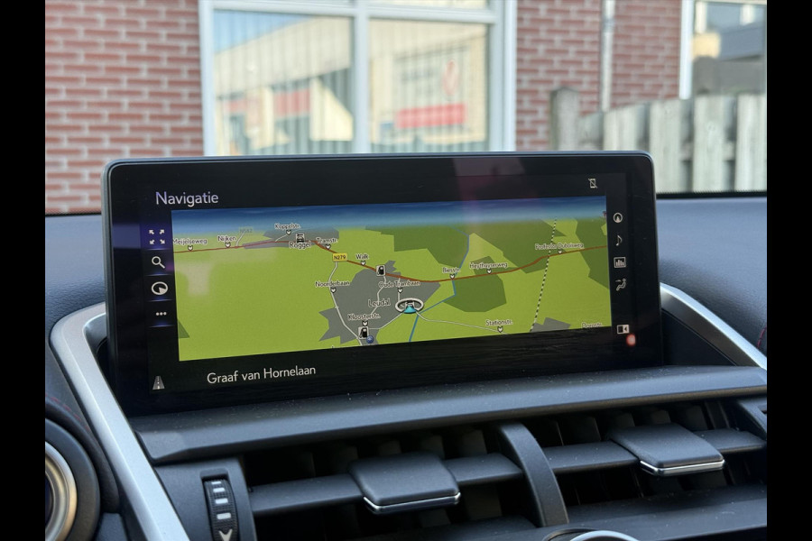 Lexus NX 300h AWD F Sport Line | Trekhaak, Panoramadak, Facelift, Leer, Stoelverwarming, Head up display, Dodehoekherkenning, 1500KG Trek