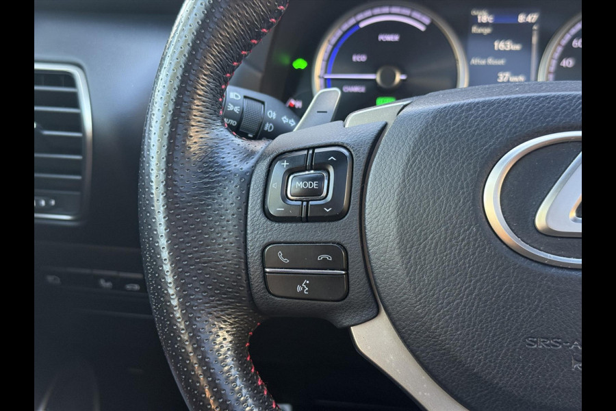 Lexus NX 300h AWD F Sport Line | Trekhaak, Panoramadak, Facelift, Leer, Stoelverwarming, Head up display, Dodehoekherkenning, 1500KG Trek