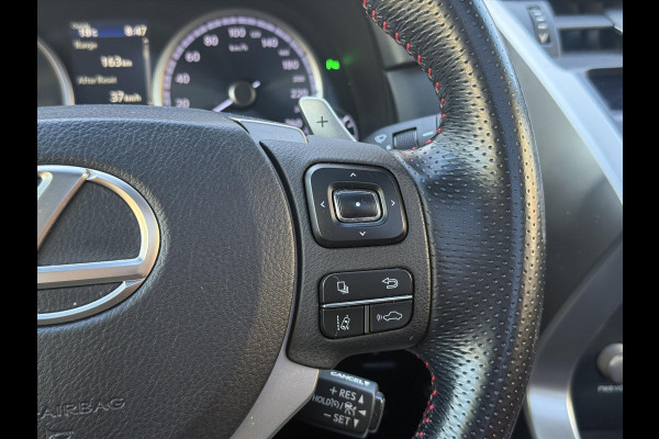 Lexus NX 300h AWD F Sport Line | Trekhaak, Panoramadak, Facelift, Leer, Stoelverwarming, Head up display, Dodehoekherkenning, 1500KG Trek