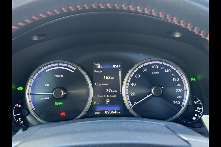 Lexus NX 300h AWD F Sport Line | Trekhaak, Panoramadak, Facelift, Leer, Stoelverwarming, Head up display, Dodehoekherkenning, 1500KG Trek
