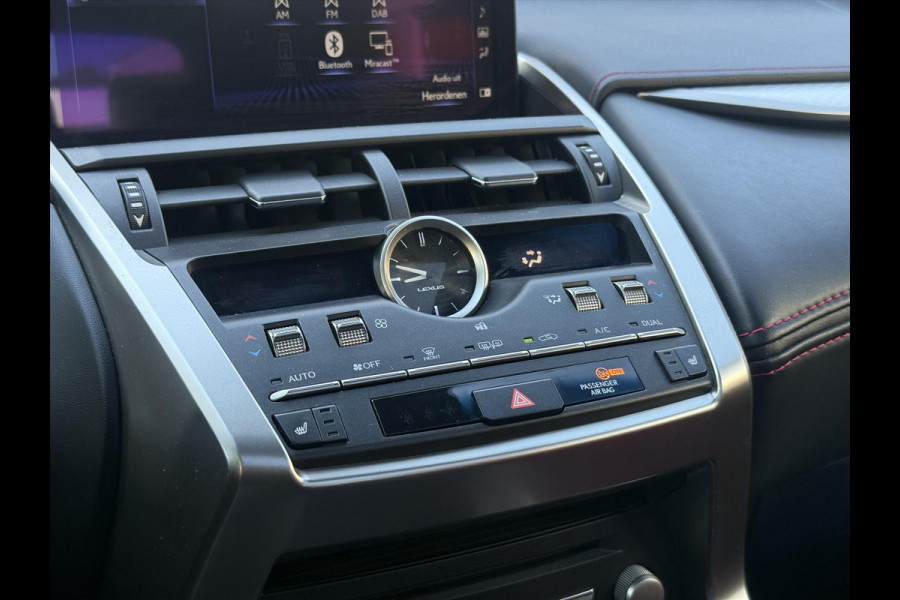 Lexus NX 300h AWD F Sport Line | Trekhaak, Panoramadak, Facelift, Leer, Stoelverwarming, Head up display, Dodehoekherkenning, 1500KG Trek
