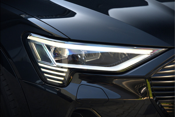 Audi e-tron Sportback 50 quattro S edition 71 kWh | Bang & Olufsen | Panoramadak | S-Line | Keyless | Memory Seats | Stoelverwarming | Ambiance Verlichting | Camera | Adaptive Cruise Control | Leer | Matrix LED | Luchtvering | B&O