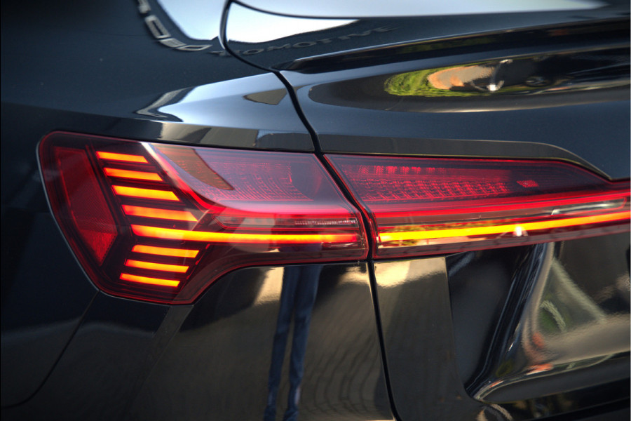 Audi e-tron Sportback 50 quattro S edition 71 kWh | Bang & Olufsen | Panoramadak | S-Line | Keyless | Memory Seats | Stoelverwarming | Ambiance Verlichting | Camera | Adaptive Cruise Control | Leer | Matrix LED | Luchtvering | B&O