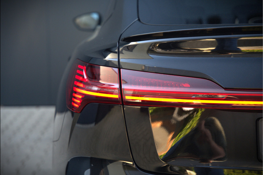 Audi e-tron Sportback 50 quattro S edition 71 kWh | Bang & Olufsen | Panoramadak | S-Line | Keyless | Memory Seats | Stoelverwarming | Ambiance Verlichting | Camera | Adaptive Cruise Control | Leer | Matrix LED | Luchtvering | B&O