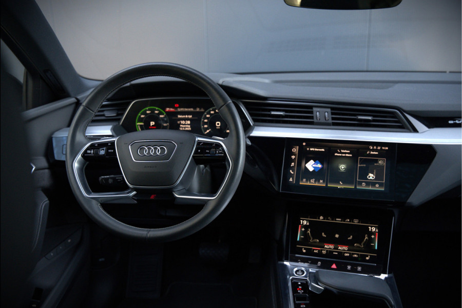 Audi e-tron Sportback 50 quattro S edition 71 kWh | Bang & Olufsen | Panoramadak | S-Line | Keyless | Memory Seats | Stoelverwarming | Ambiance Verlichting | Camera | Adaptive Cruise Control | Leer | Matrix LED | Luchtvering | B&O