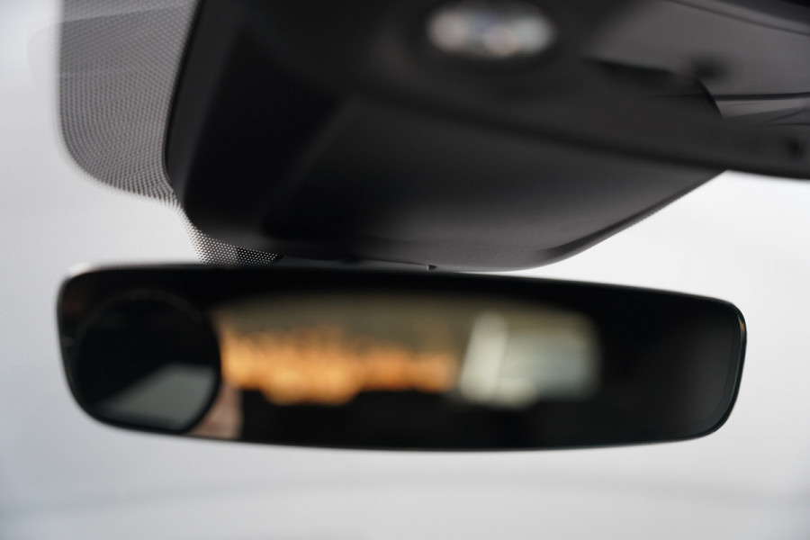 Audi e-tron Sportback 50 quattro S edition 71 kWh | Bang & Olufsen | Panoramadak | S-Line | Keyless | Memory Seats | Stoelverwarming | Ambiance Verlichting | Camera | Adaptive Cruise Control | Leer | Matrix LED | Luchtvering | B&O