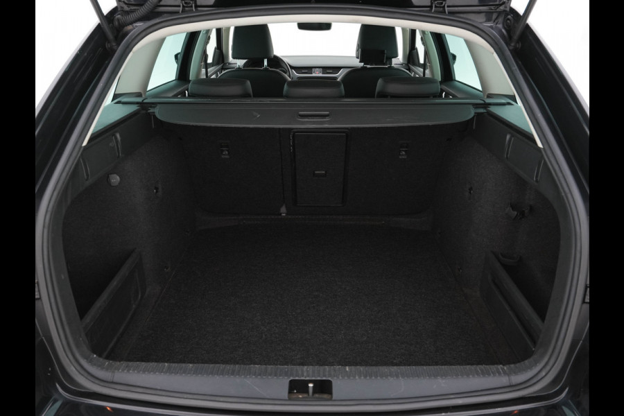 Škoda Octavia Combi 1.6 TDI Greentech Clever Edition *NAVI-FULLMAP | AMUNDSEN-AUDIO | ECC | CRUISE | DAB | APP-CONNECT | PDC | 1/2-LEATHER | COMFORT-SEATS | 16'' ALU*