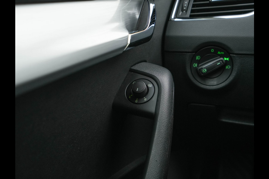 Škoda Octavia Combi 1.6 TDI Greentech Clever Edition *NAVI-FULLMAP | AMUNDSEN-AUDIO | ECC | CRUISE | DAB | APP-CONNECT | PDC | 1/2-LEATHER | COMFORT-SEATS | 16'' ALU*