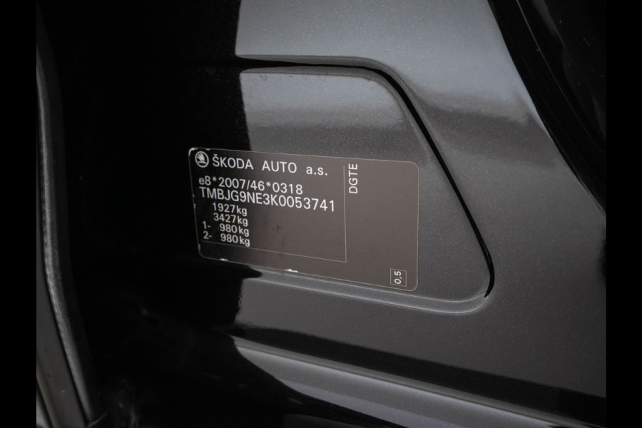Škoda Octavia Combi 1.6 TDI Greentech Clever Edition *NAVI-FULLMAP | AMUNDSEN-AUDIO | ECC | CRUISE | DAB | APP-CONNECT | PDC | 1/2-LEATHER | COMFORT-SEATS | 16'' ALU*