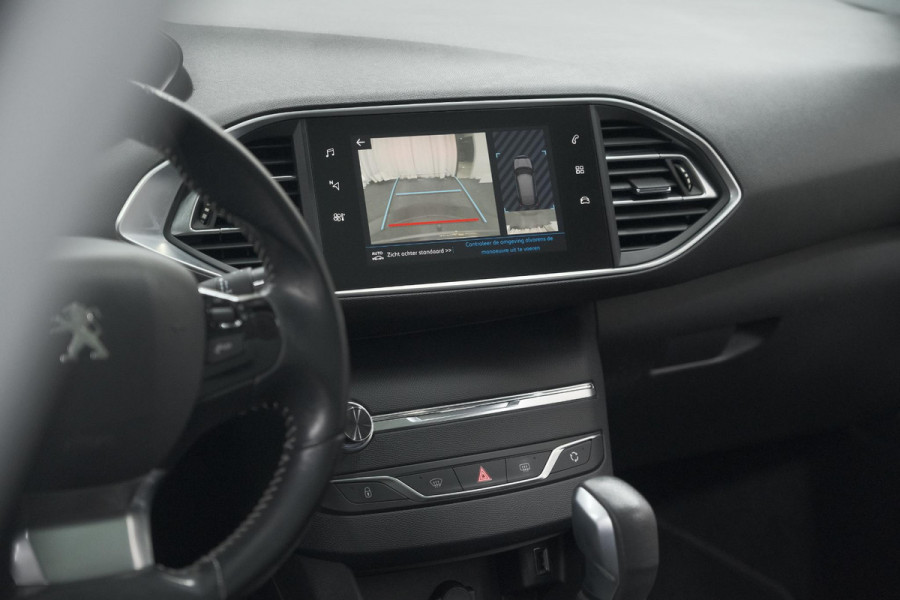 Peugeot 308 PureTech 130 EAT6 Allure | Trekhaak | Camera | Panoramadak | Apple Carplay