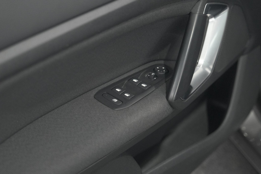 Peugeot 308 PureTech 130 EAT6 Allure | Trekhaak | Camera | Panoramadak | Apple Carplay