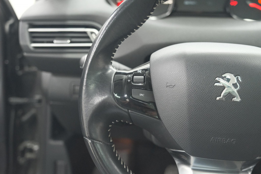 Peugeot 308 PureTech 130 EAT6 Allure | Trekhaak | Camera | Panoramadak | Apple Carplay