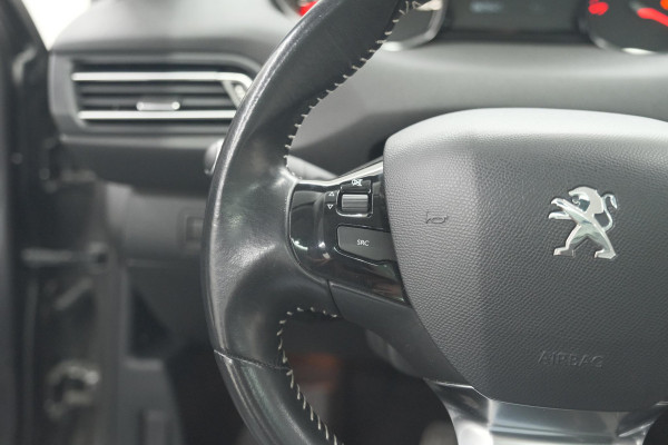 Peugeot 308 PureTech 130 EAT6 Allure | Trekhaak | Camera | Panoramadak | Apple Carplay