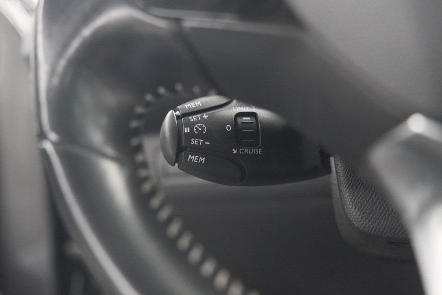 Peugeot 308 PureTech 130 EAT6 Allure | Trekhaak | Camera | Panoramadak | Apple Carplay