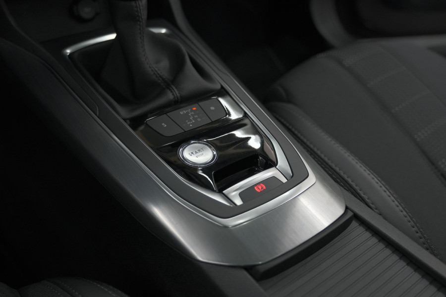 Peugeot 308 PureTech 130 EAT6 Allure | Trekhaak | Camera | Panoramadak | Apple Carplay