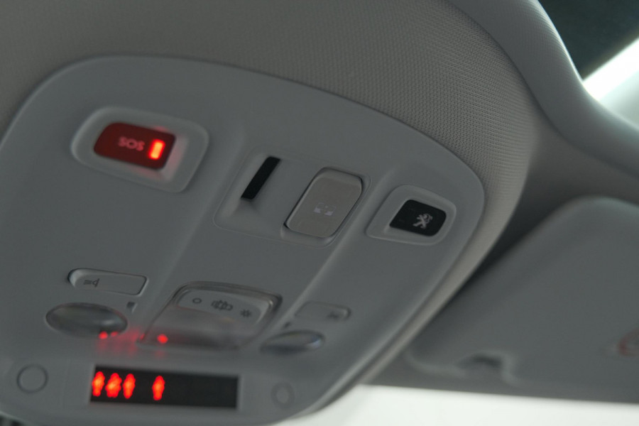 Peugeot 308 PureTech 130 EAT6 Allure | Trekhaak | Camera | Panoramadak | Apple Carplay