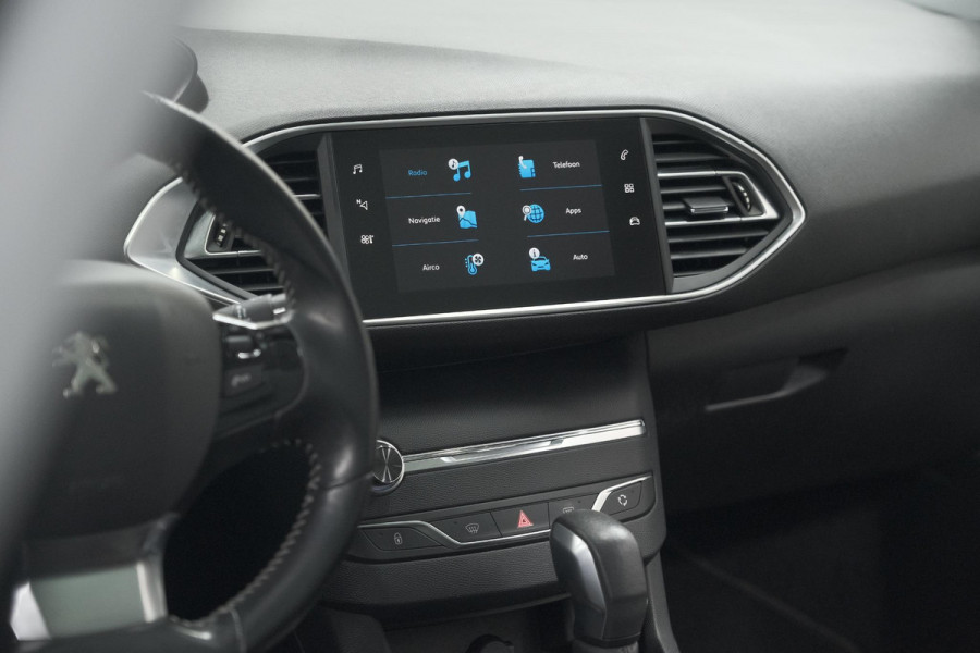 Peugeot 308 PureTech 130 EAT6 Allure | Trekhaak | Camera | Panoramadak | Apple Carplay