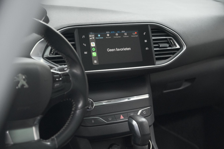 Peugeot 308 PureTech 130 EAT6 Allure | Trekhaak | Camera | Panoramadak | Apple Carplay