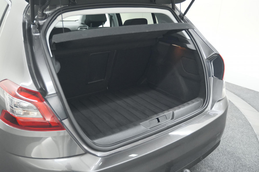 Peugeot 308 PureTech 130 EAT6 Allure | Trekhaak | Camera | Panoramadak | Apple Carplay