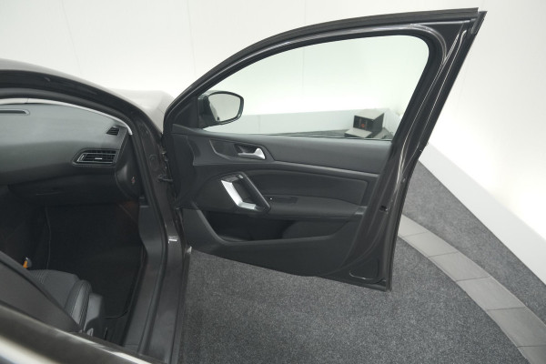 Peugeot 308 PureTech 130 EAT6 Allure | Trekhaak | Camera | Panoramadak | Apple Carplay