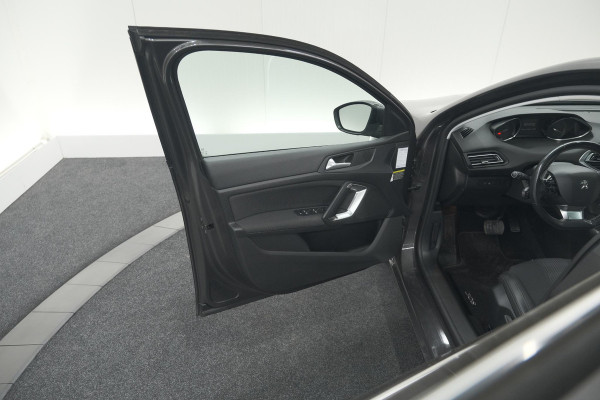 Peugeot 308 PureTech 130 EAT6 Allure | Trekhaak | Camera | Panoramadak | Apple Carplay