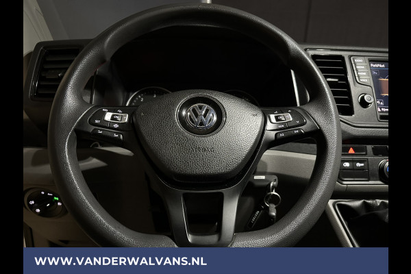 Volkswagen Crafter 2.0 TDI 140 pk L3H3 L2H2 Euro6 Airco | Camera | 3000kg trekvermogen | Apple Carplay Android Auto, CruiseControl, Parkeersensoren, Chauffeursstoel, Bijrijdersbank