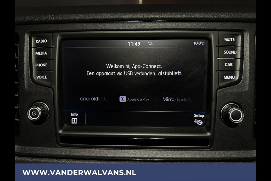 Volkswagen Crafter 2.0 TDI 140 pk L3H3 L2H2 Euro6 Airco | Camera | 3000kg trekvermogen | Apple Carplay Android Auto, CruiseControl, Parkeersensoren, Chauffeursstoel, Bijrijdersbank