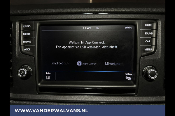 Volkswagen Crafter 2.0 TDI 140 pk L3H3 L2H2 Euro6 Airco | Camera | 3000kg trekvermogen | Apple Carplay Android Auto, CruiseControl, Parkeersensoren, Chauffeursstoel, Bijrijdersbank