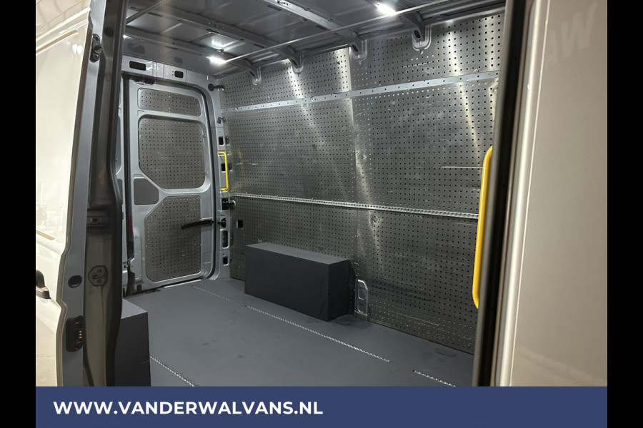Volkswagen Crafter 2.0 TDI 140 pk L3H3 L2H2 Euro6 ** Airco | Cruisecontrol | Camera | Apple Carplay Android Auto, Parkeersensoren, Bijrijdersbank, 3000kg Trekvermogen